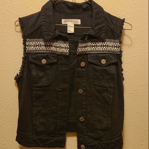 H&M Coachella embroidered black denim vest